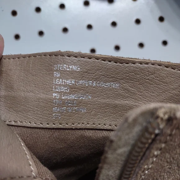 Steve Madden Heeled Booties, Size 9 - Picture 4 of 6